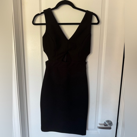 BLACK CUT OUT DRESS - Picture 2 of 4